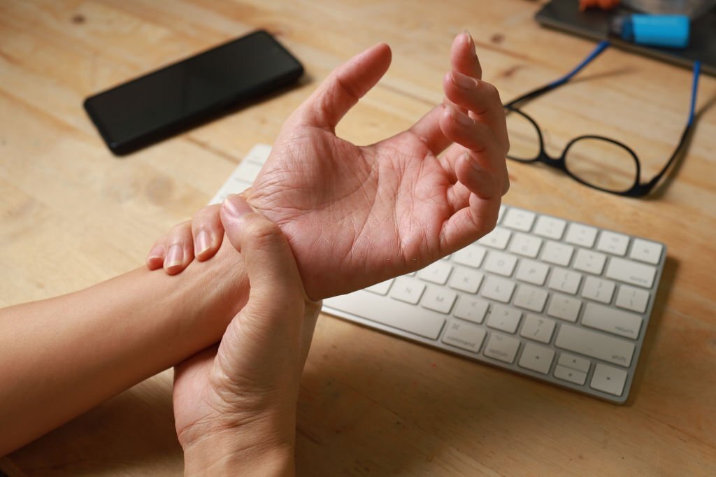 Working with keyboard and mouse for a long time can result in chronic wrist pain.